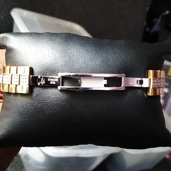 Bulova Gold-Tone Watch - Picture 9 of 11